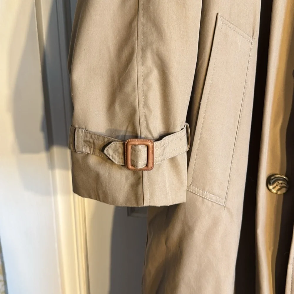 NWOT Tan Men’s Trench Coat